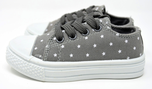 childrens-shoes-3404011_1920.jpg