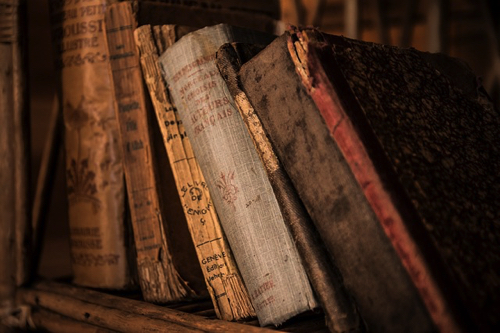 old-books-436498_640.jpg