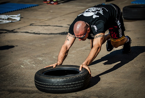tyre-push-2140997_640.jpg